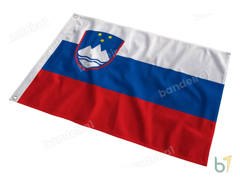 Bandeira da Eslovênia — poliéster — em movimento