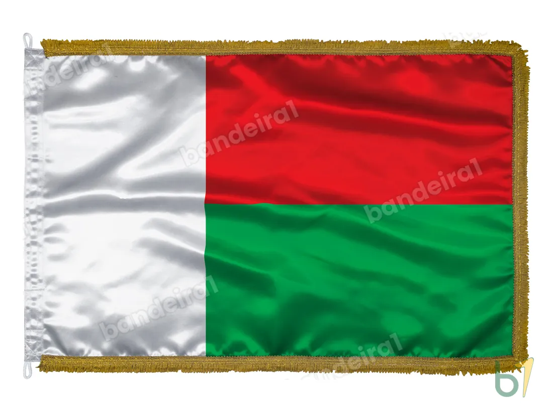 Bandeira de Madagascar — cetim com franja ouro velho